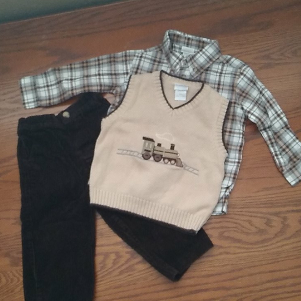 Train themed boy outfit